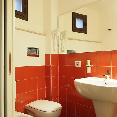 Terrazzani 3* קומיסו